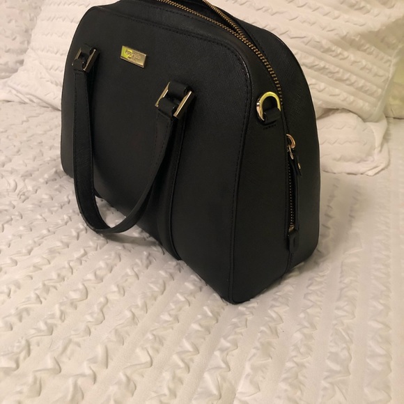 Beautiful Kate Spade handbag. EUC - Picture 2 of 7